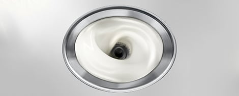 Mousse de lait froide par simple pression d’une touche