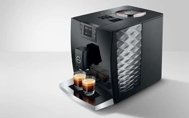 C8 — élégance compacte